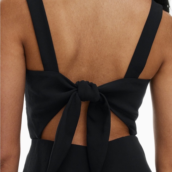 Aritzia Wilfred Aperature Tie-back Mini Dress Size: 6 Color: Black - Picture 4 of 13